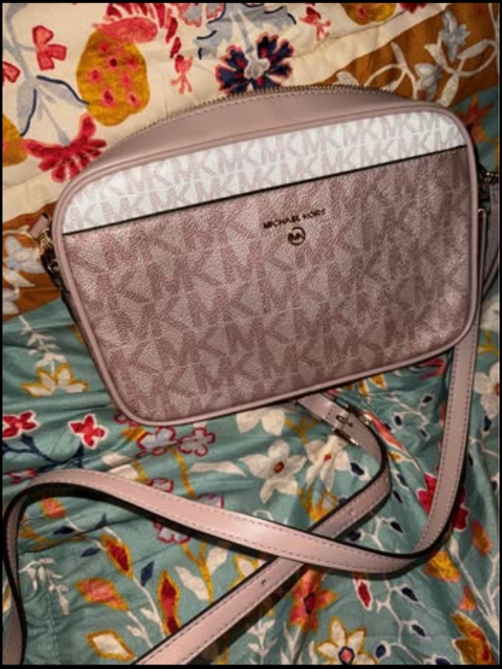 Michael Kors Light Pink and White Crossbody Bag and purse